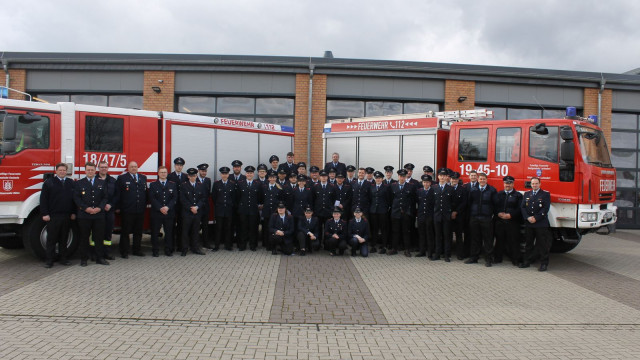 35 glücklich bestandene Truppmann Teil 1 Teilnehmer:innen
