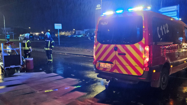 Ölspur am E-Center am 11.11.2023