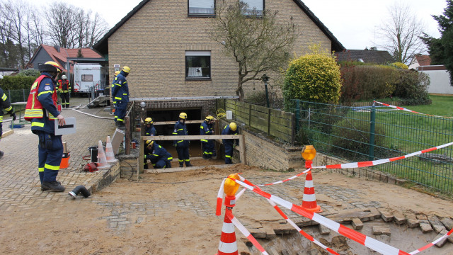 Wasserrohrbruch in der Fichtenstraße am 16.03.2024 - Einfahrt Tiefgarage nach dem Abpumpen