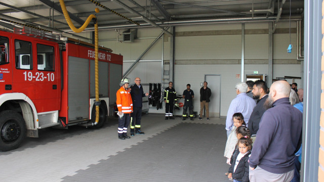 In der Fahrzeughalle der FF Lachendorf