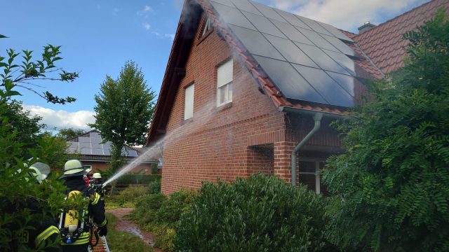 B3Y Dachstuhlbrand im "Eichelhäherweg" am 01.08.2026